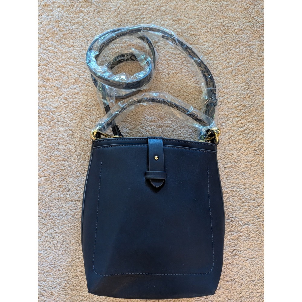 NEW Gap Navy Blue Faux Leather Bucket Bag‎ Gold-Tone Hardware Crossbody